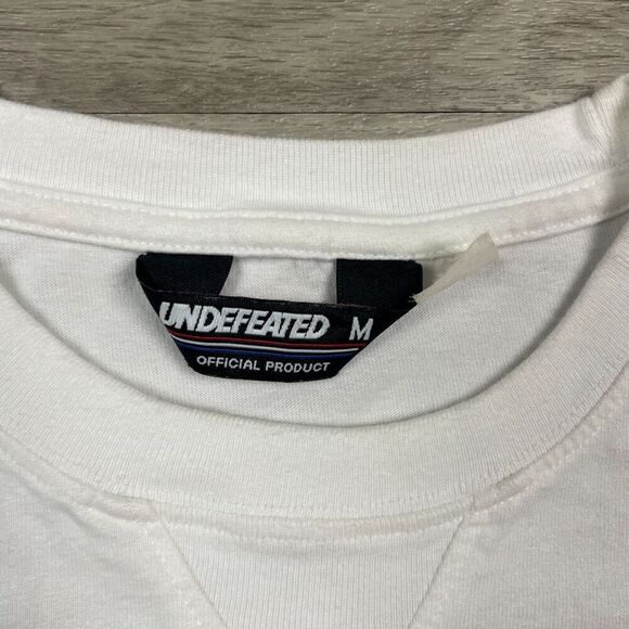 Undefeated Shirt Mens Medium White Spell Out Long Sleeve Sports - Picture 4 of 10